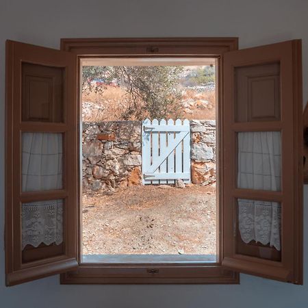 Xaraki Traditional Houses Folégandros Екстериор снимка